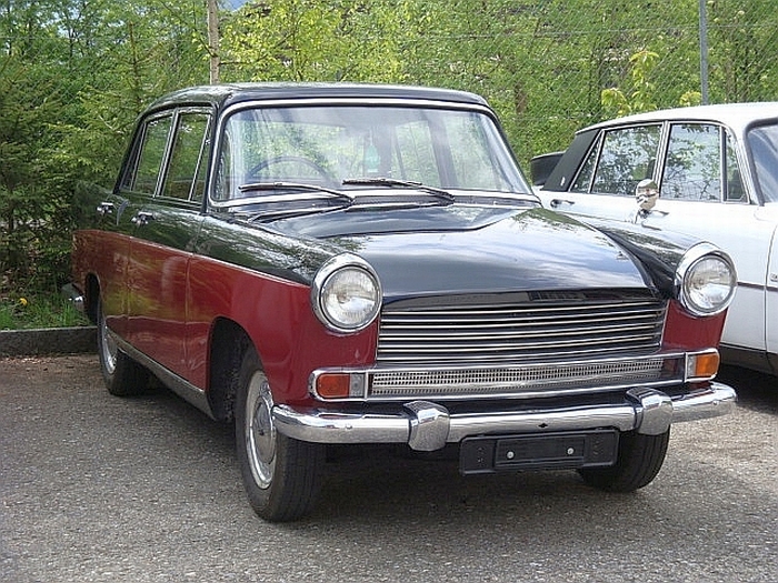 2010-05 Jensen Car Club zu Besuch 025.jpg